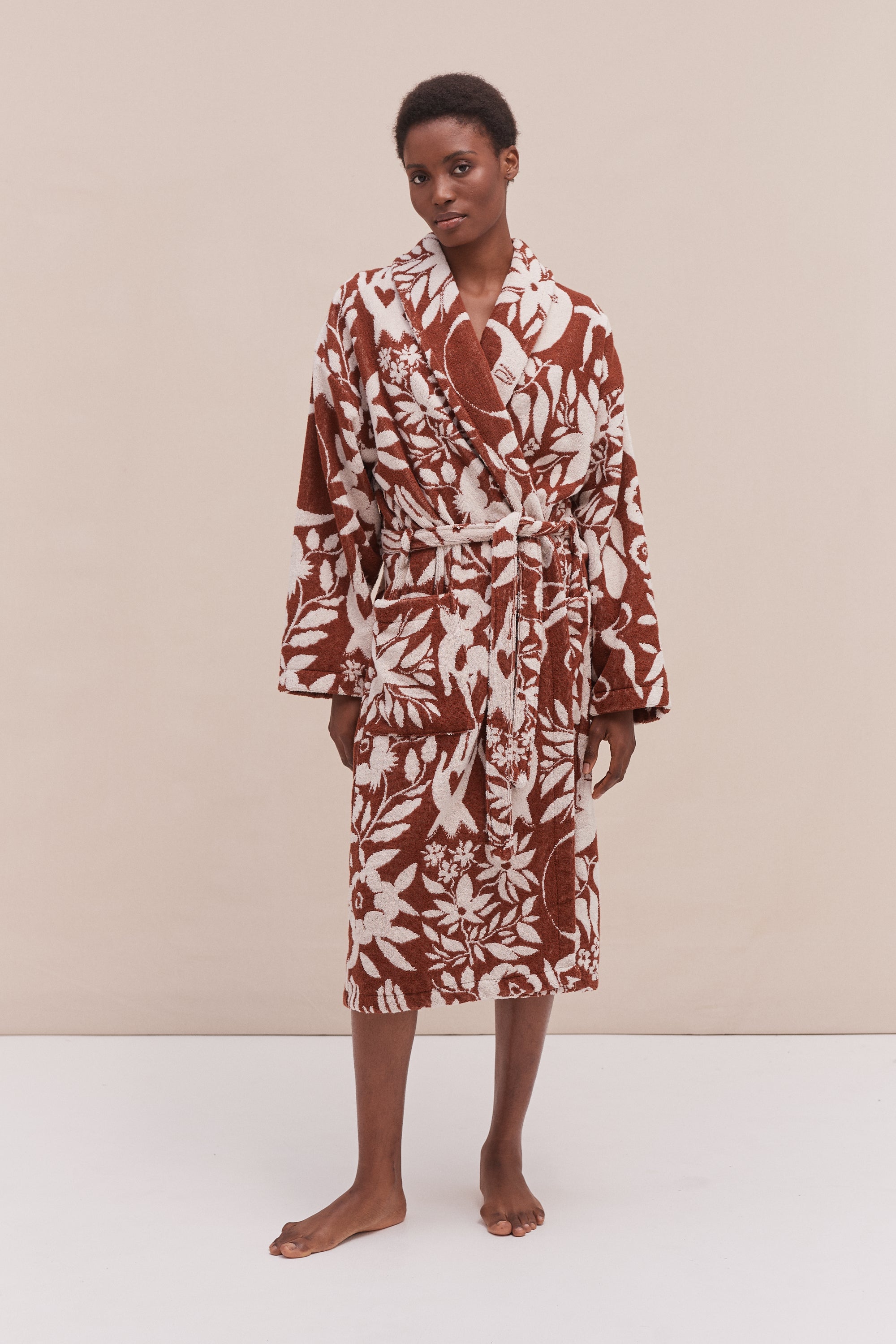Unisex Towel Robe Idle Hands Mocha/Cream