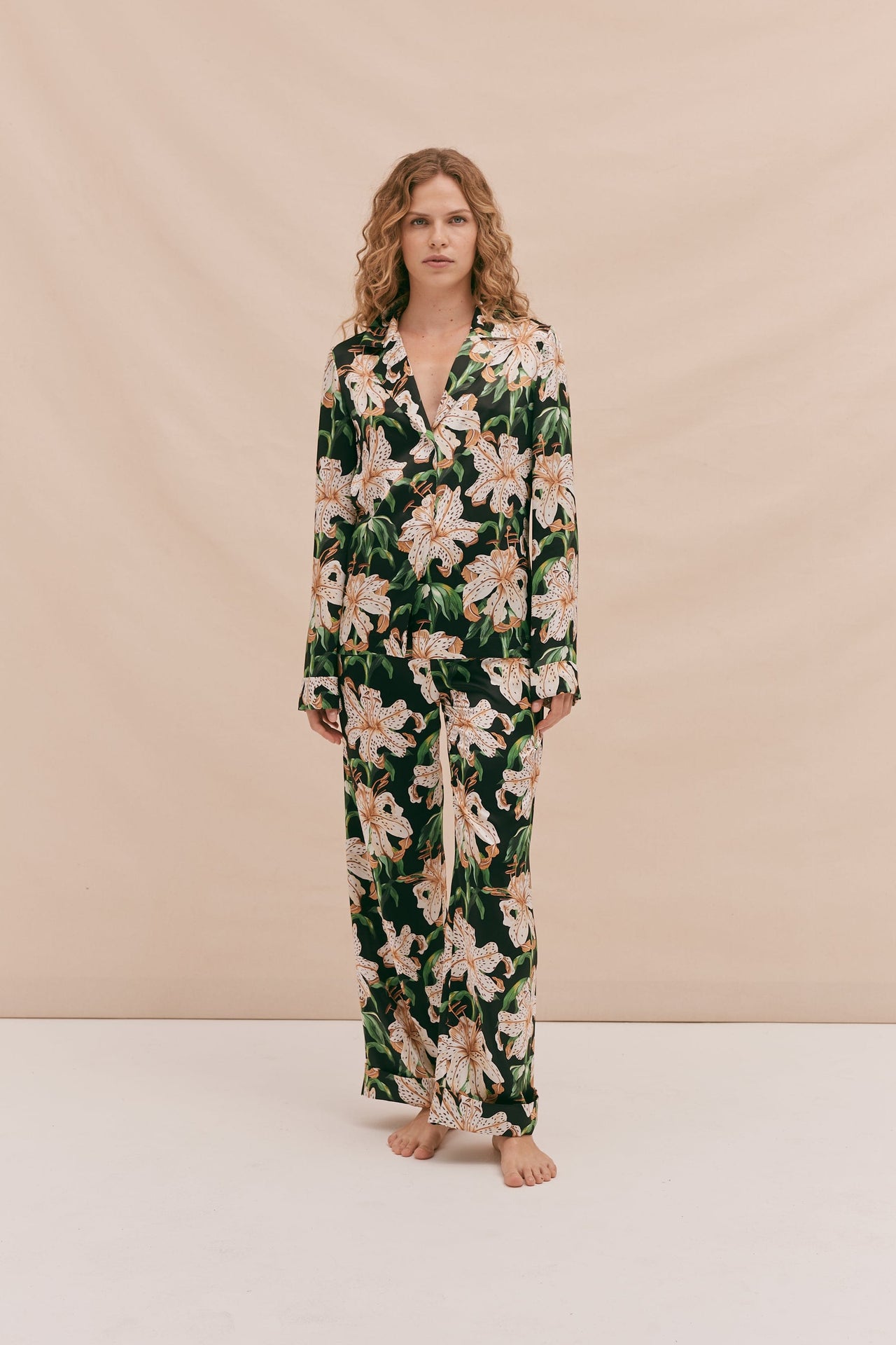 Silk Long Pyjama Set Lilium Print Black