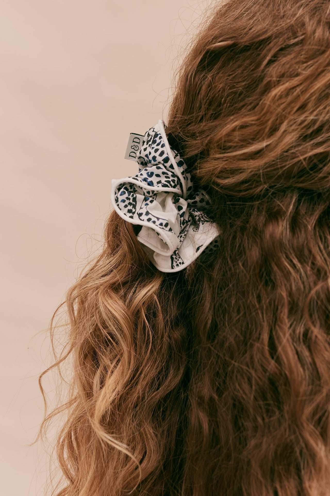 Cotton Scrunchie The Jag Print Cream