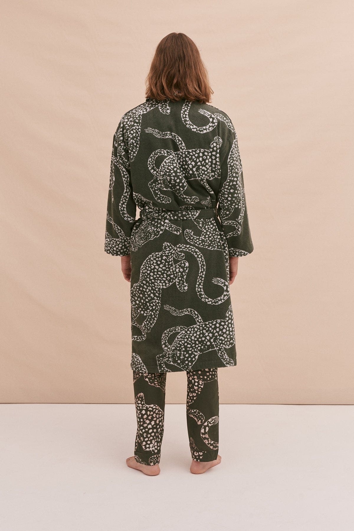 Unisex Towel Robe Jag Print Green – Desmond & Dempsey