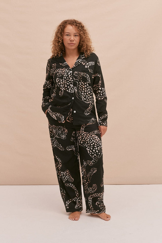 Women's Luxury Pyjamas  Women's PJ Sets – Desmond & Dempsey
