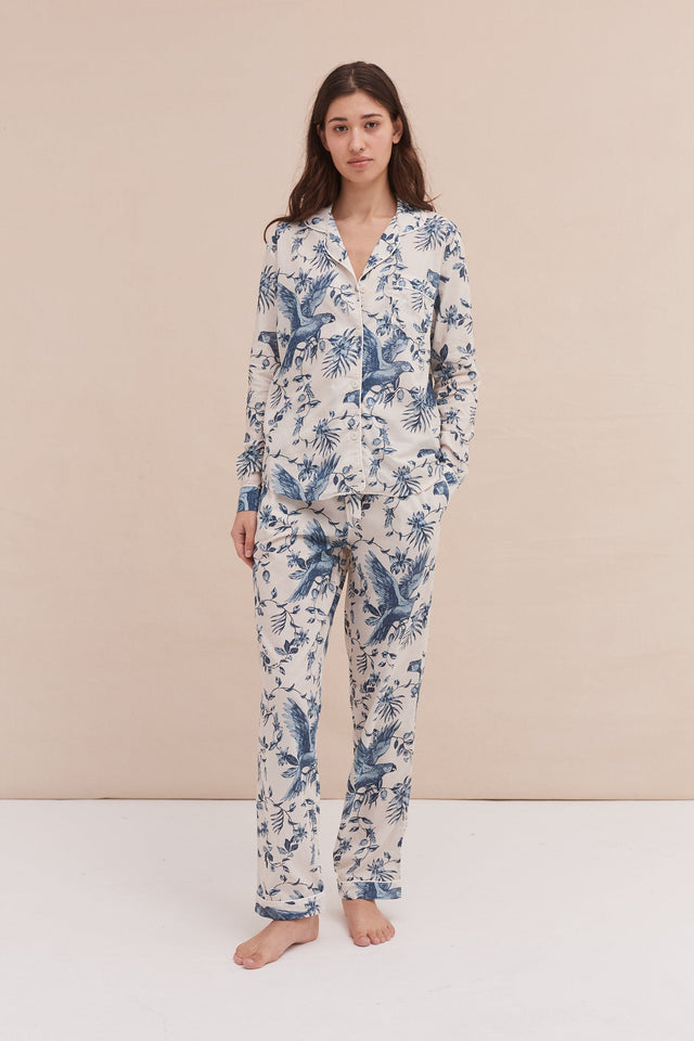 Women's pyjamas, clothing and accessories