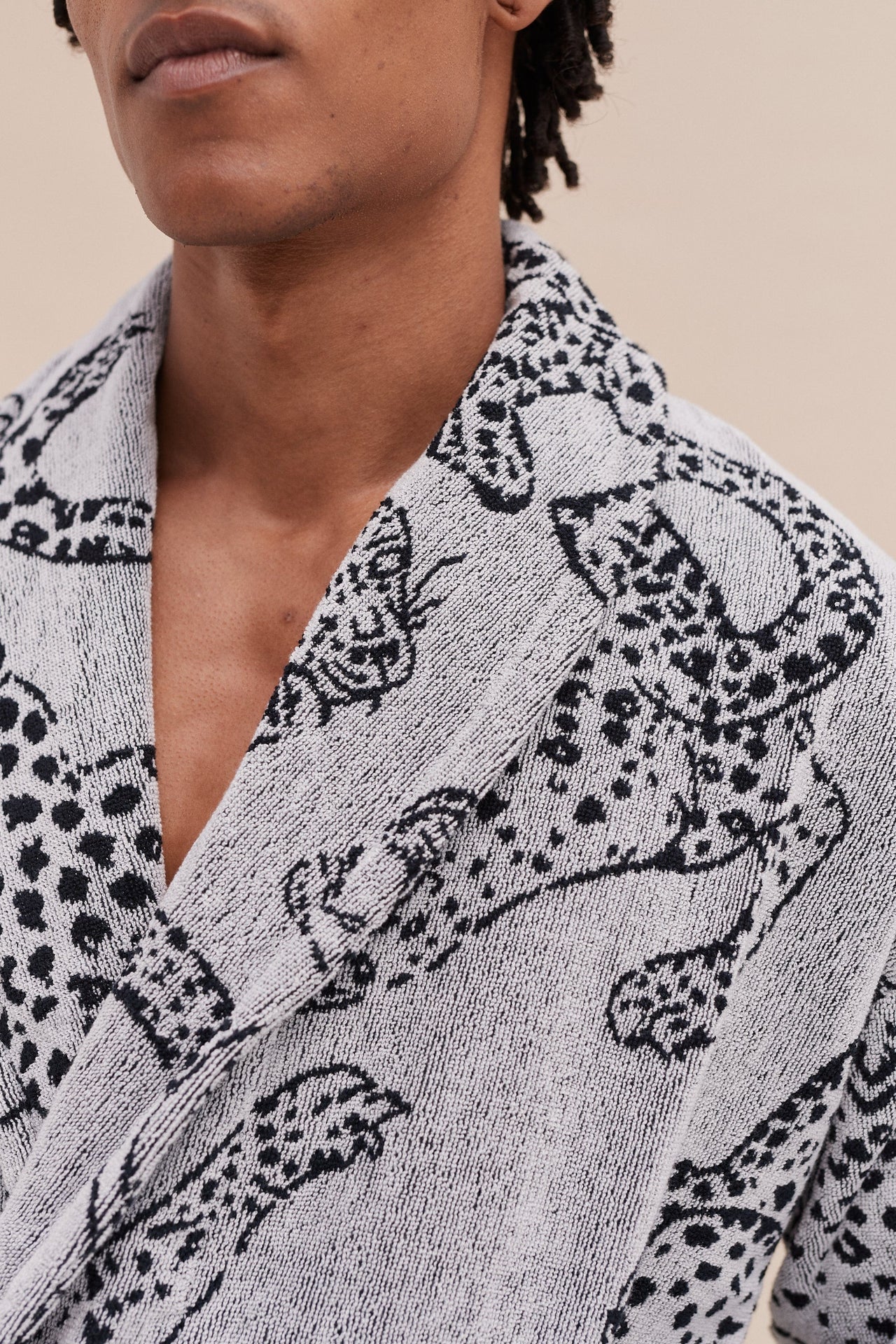 Unisex Towel Robe Jag Print Cream