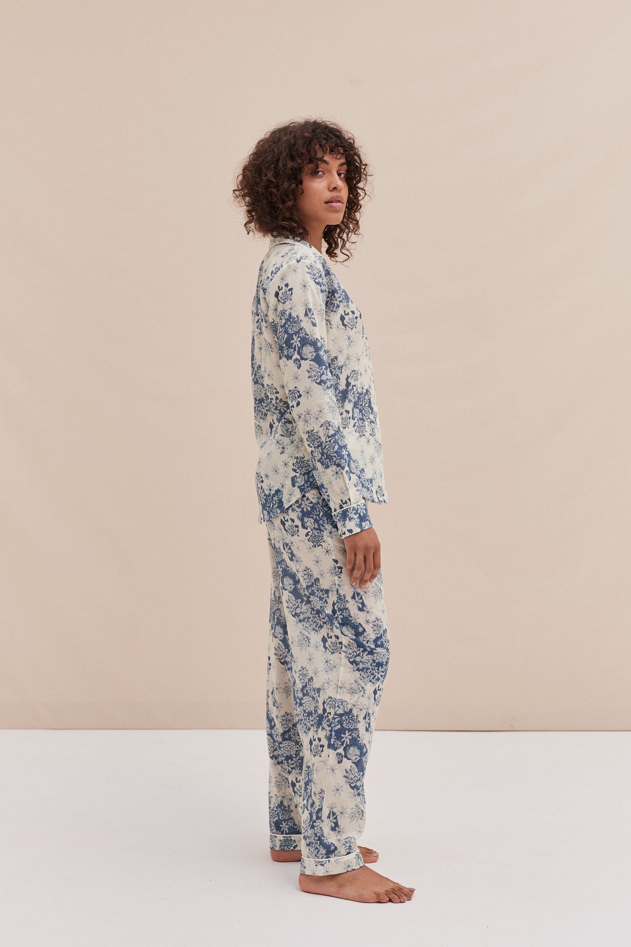 Long Pyjama Set Flowers of Time Print Blue