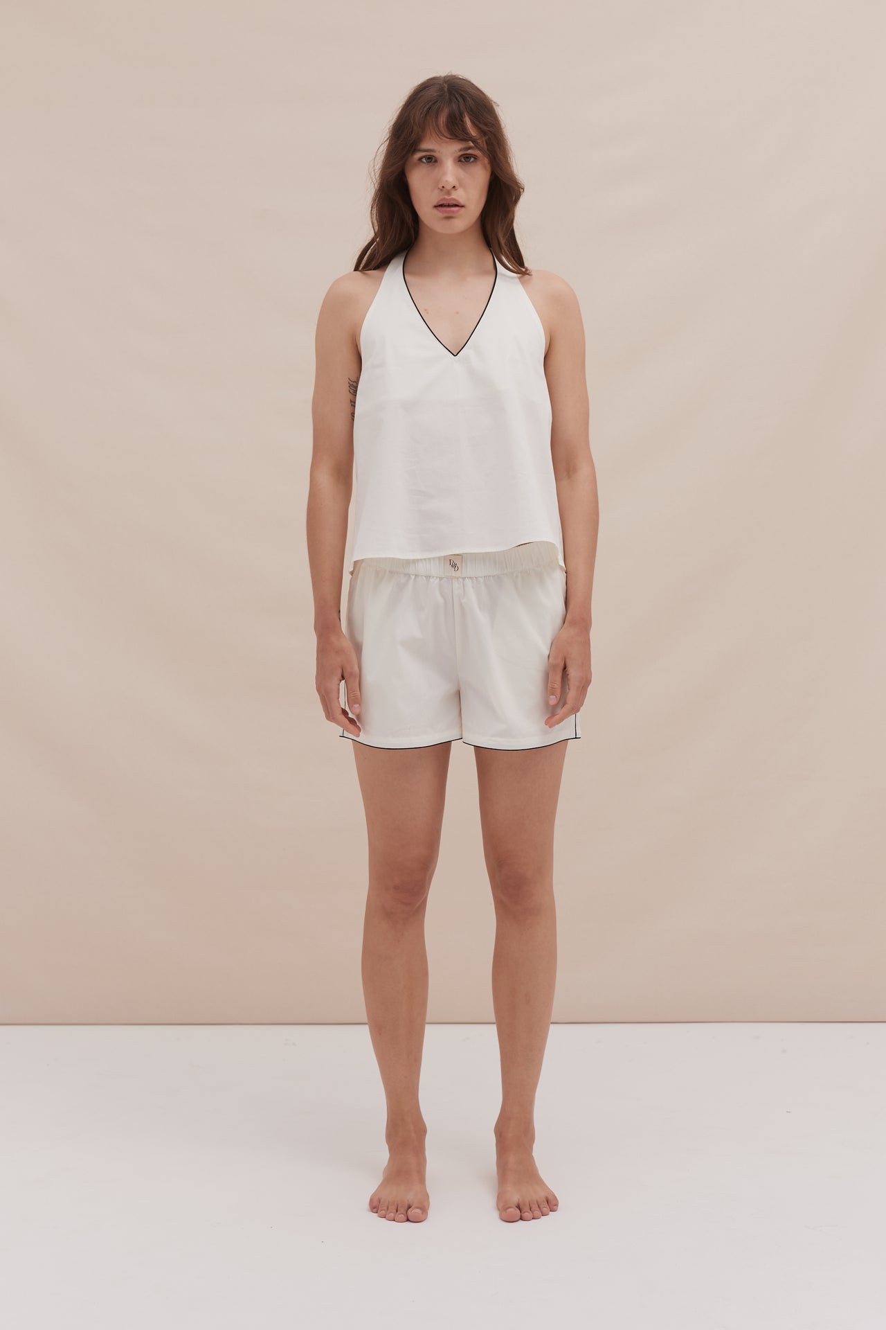 402 Shorts Cream