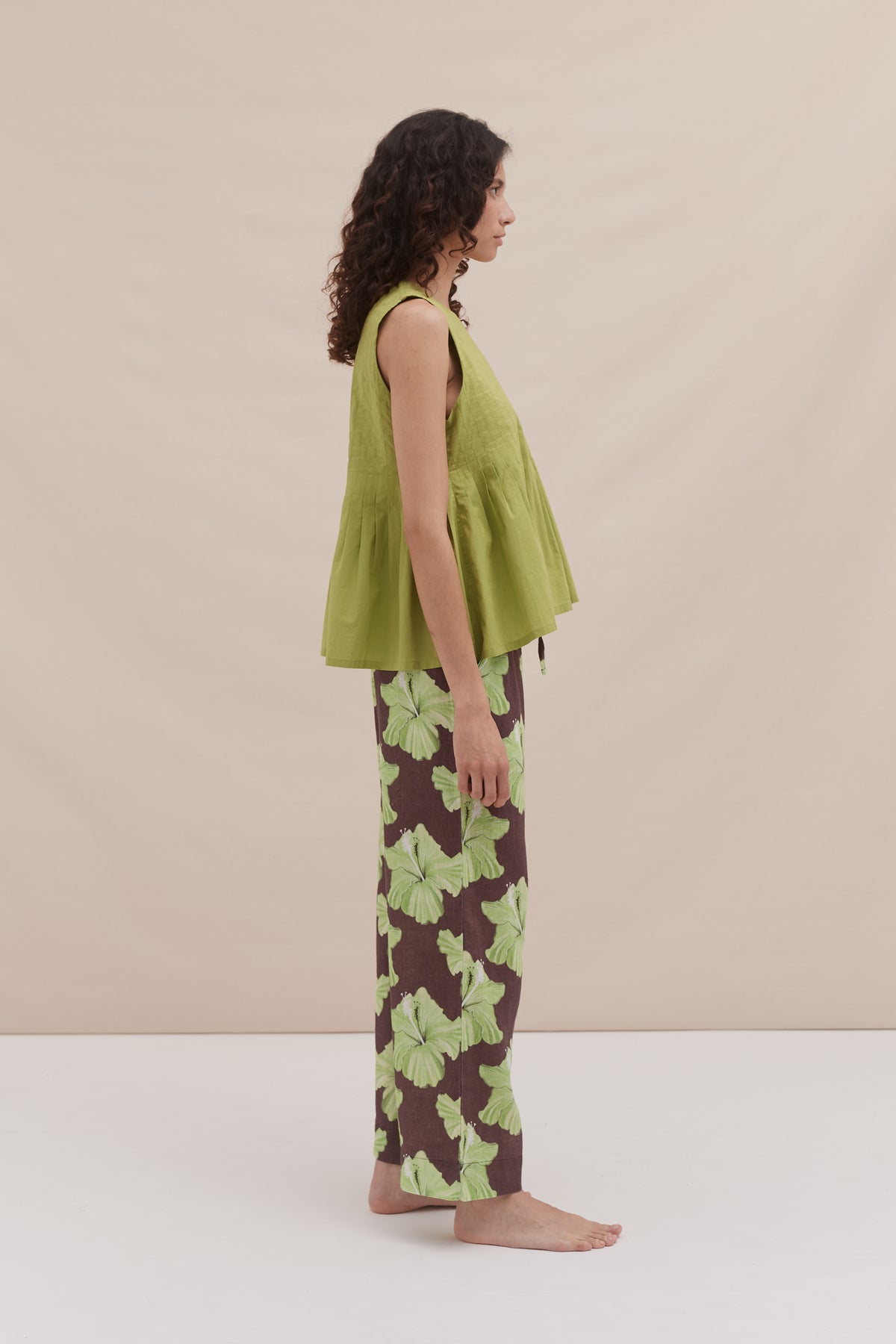 Pleated Cami and Pocket Trousers Set Plain/Grand Hibiscus Print Cocoa/Lime