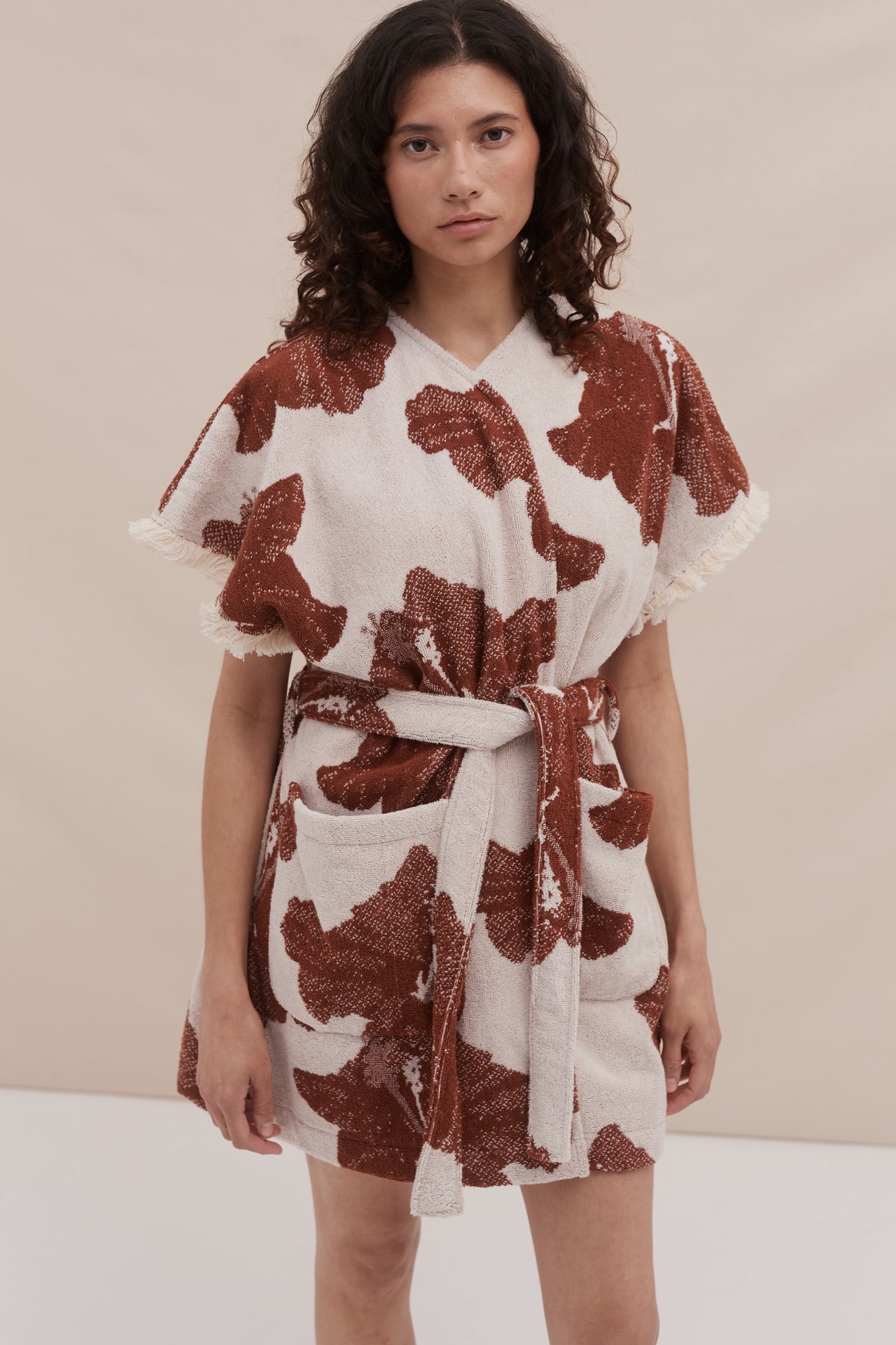 Short Towel Robe Grand Hibiscus Print Cream