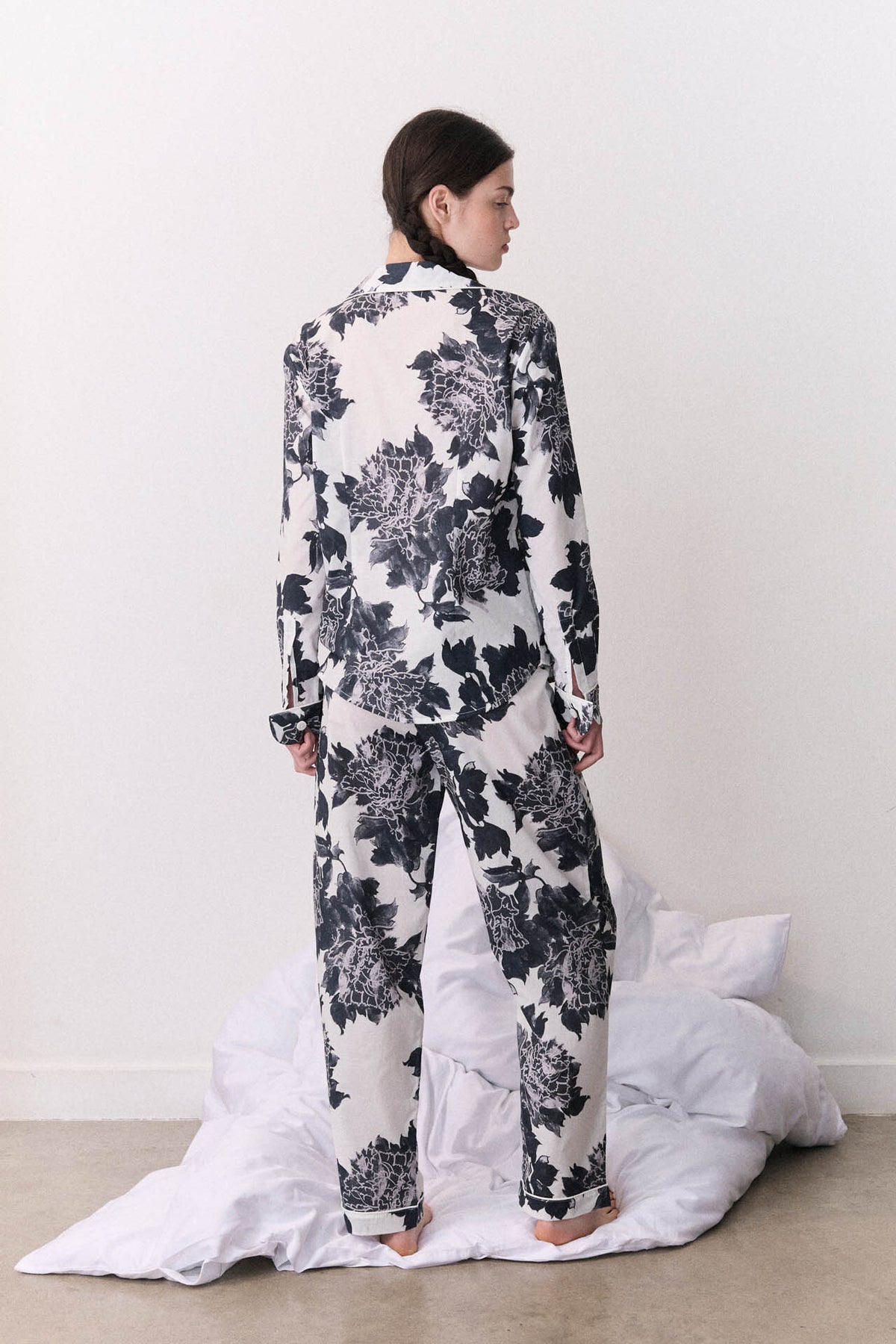 Long Set Peony White