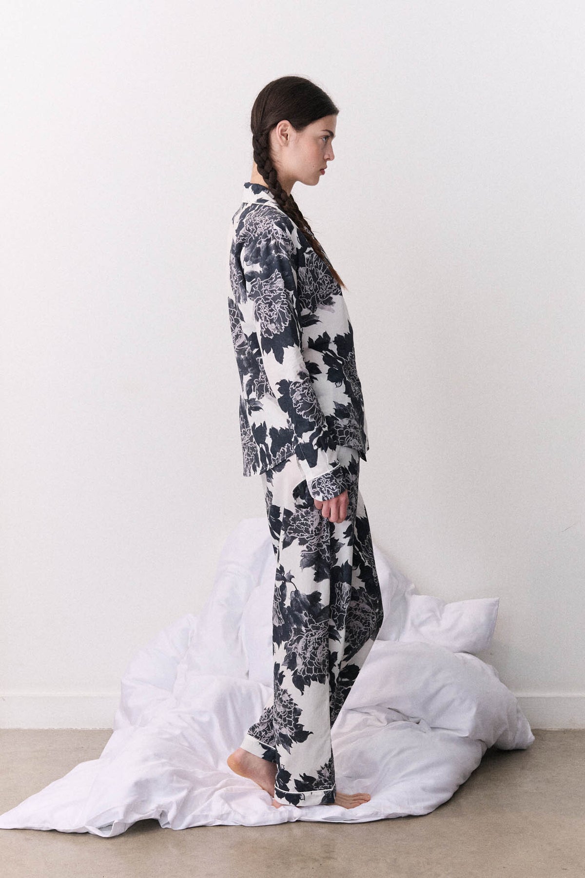 Long Set Peony White