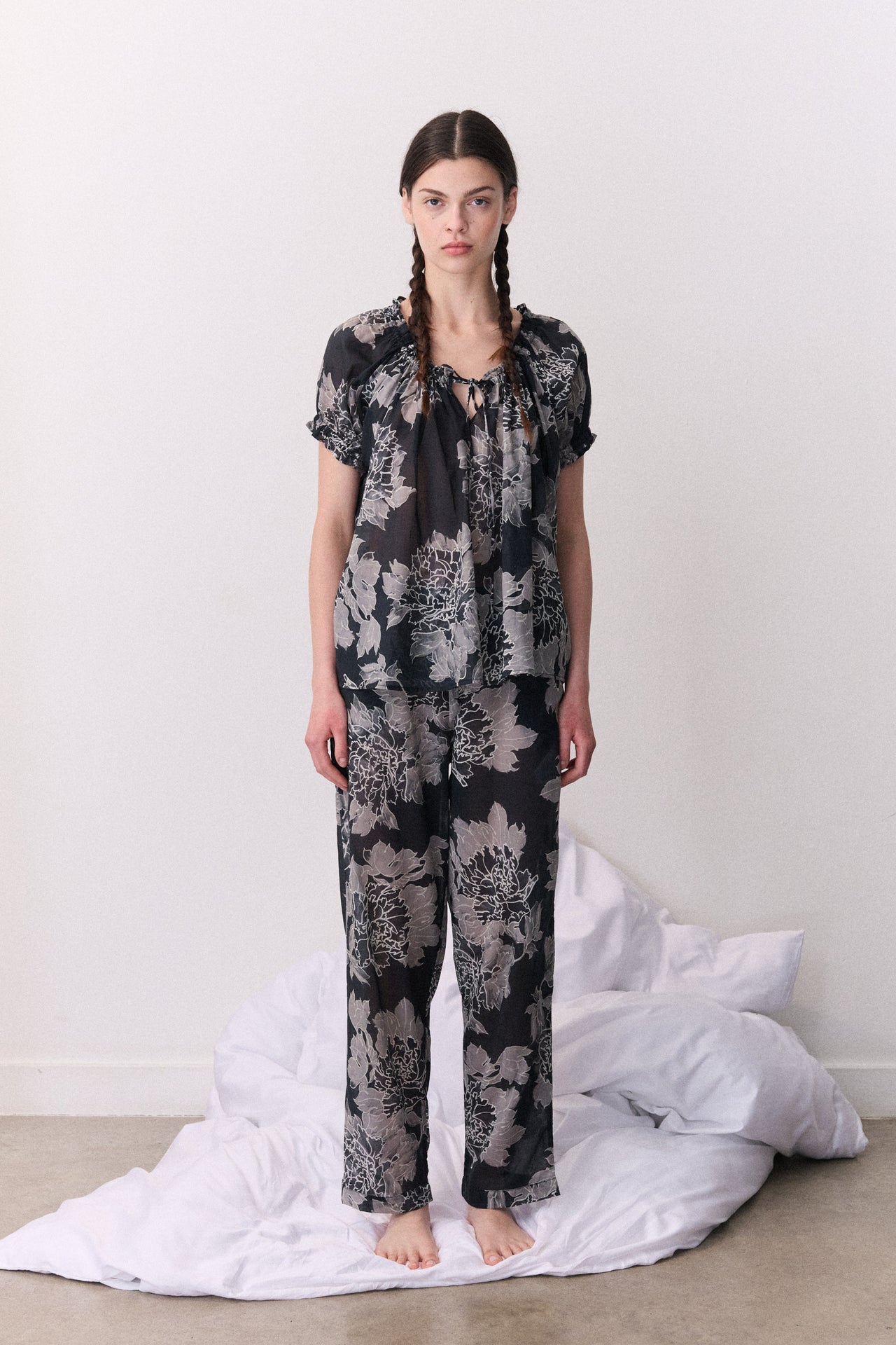 Light & Easy Short Sleeve & Trouser Set Peony Navy