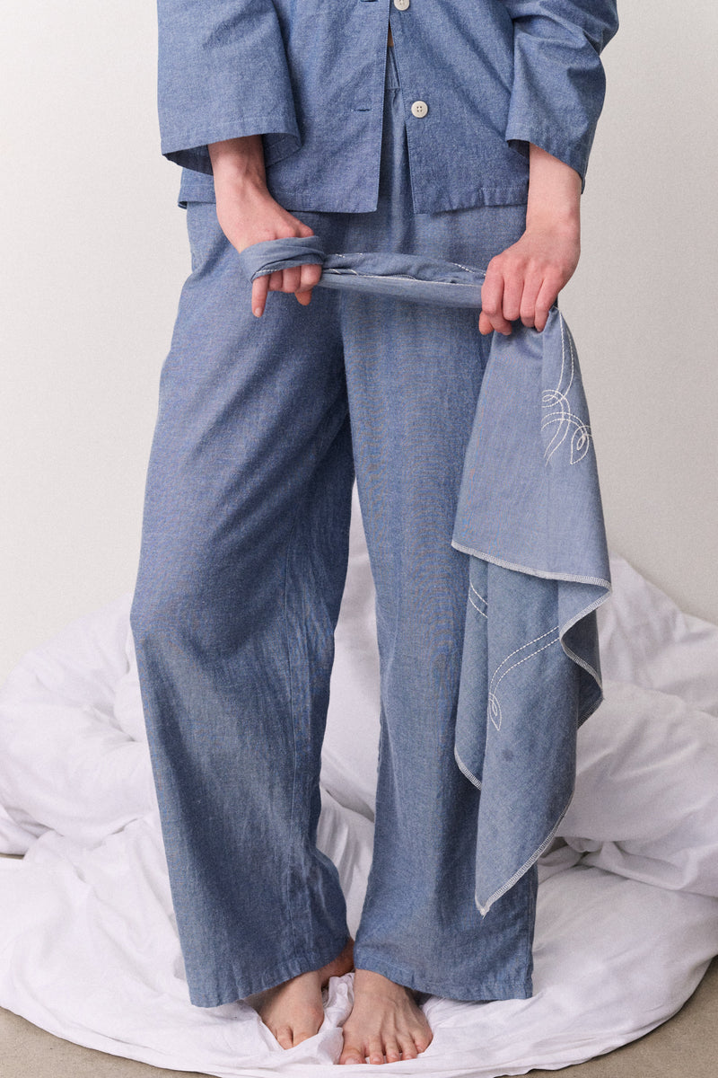 Womens 402 Trouser Chambray Blue