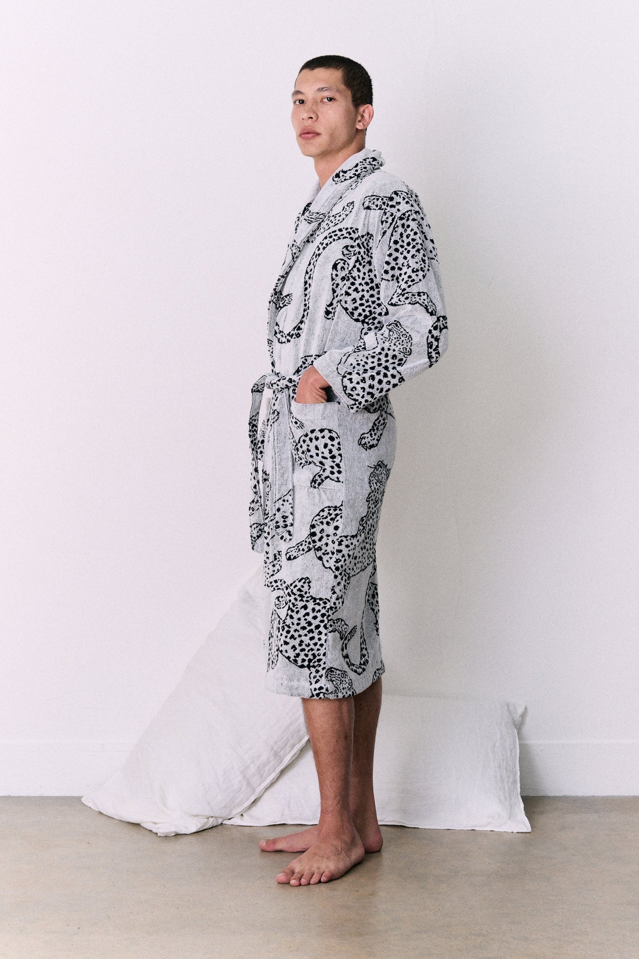 Unisex Towel Robe Jag Print Cream
