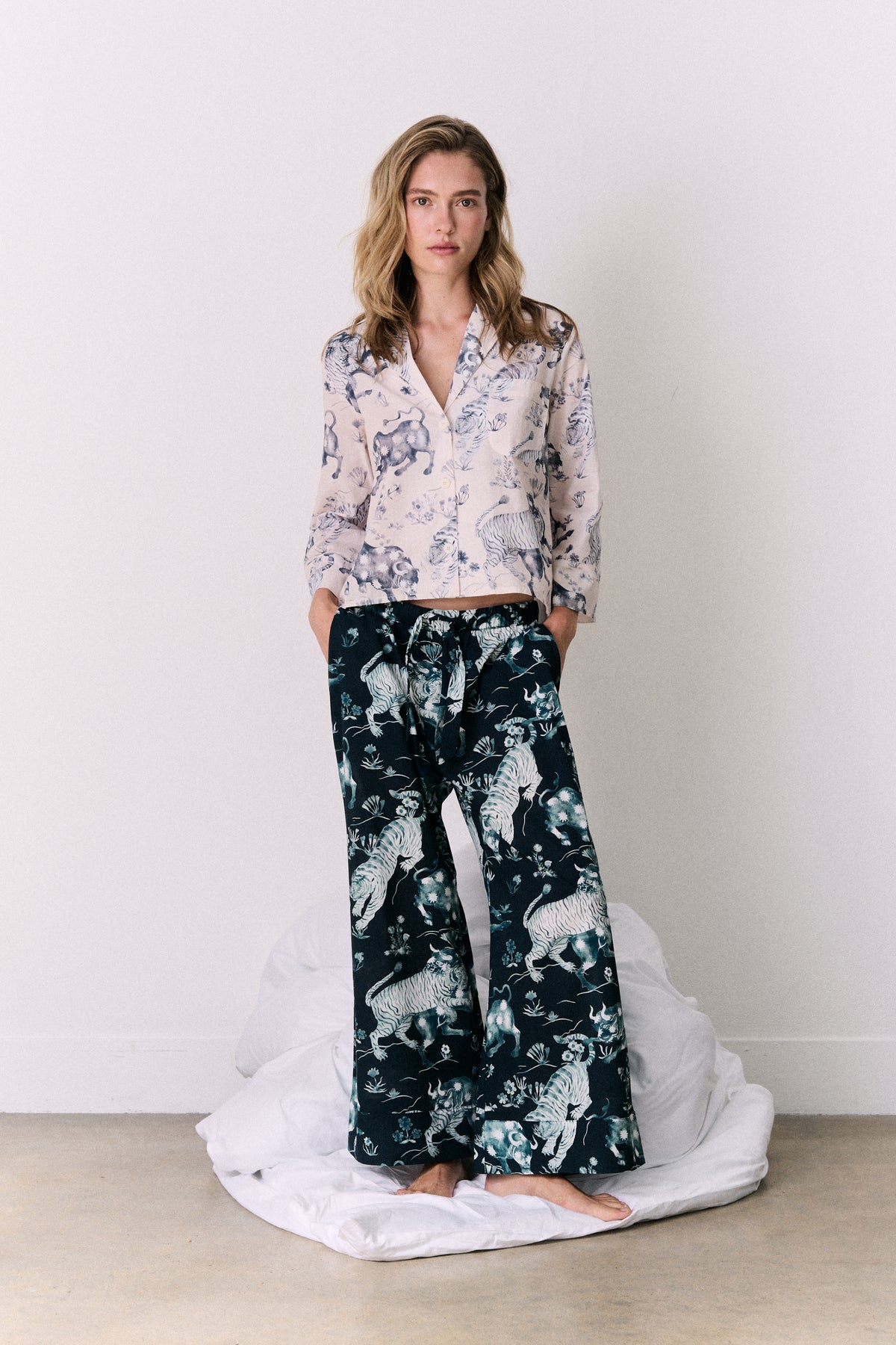 Boxy Shirt & Wide Leg Set Thunderheart Cream/Navy