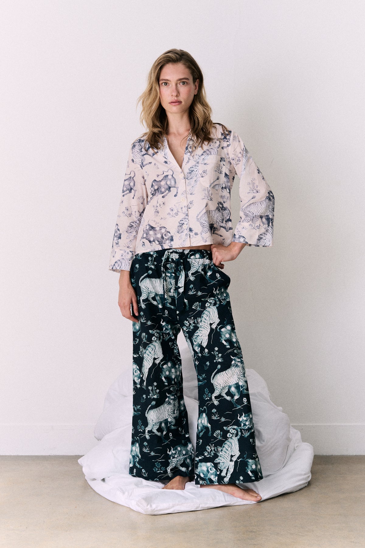 Boxy Shirt &amp; Wide Leg Set Thunderheart Cream/Navy