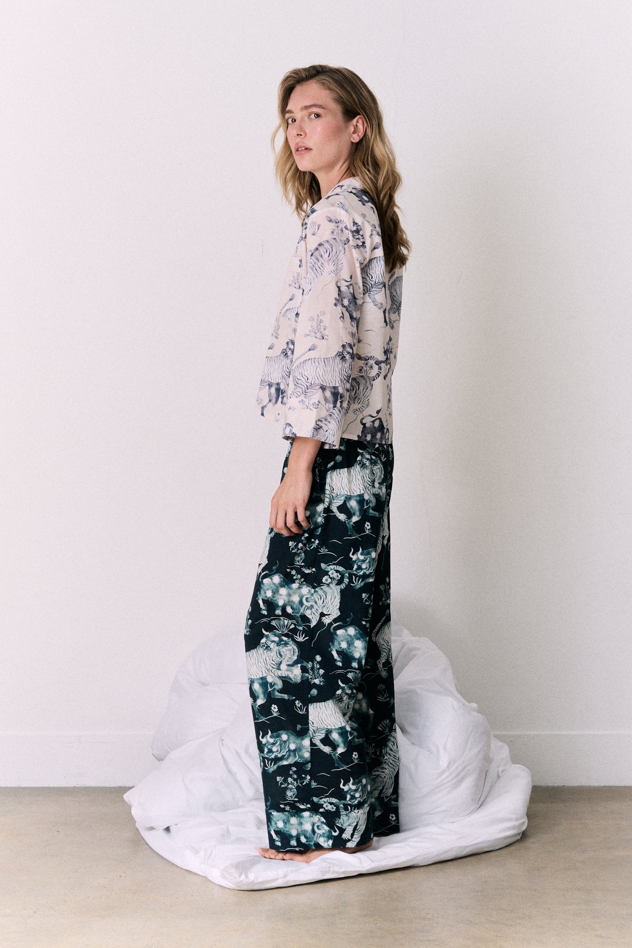 Boxy Shirt & Wide Leg Set Thunderheart Cream/Navy