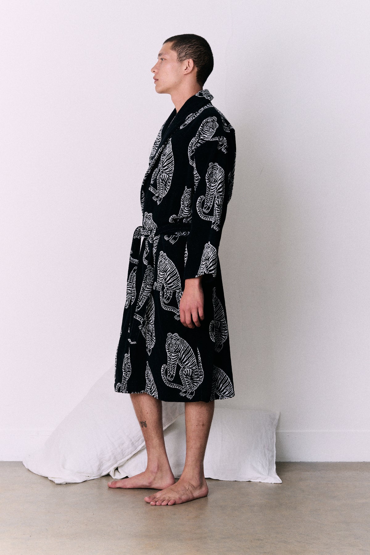 Unisex Towel Robe Sansindo Print Black Cream