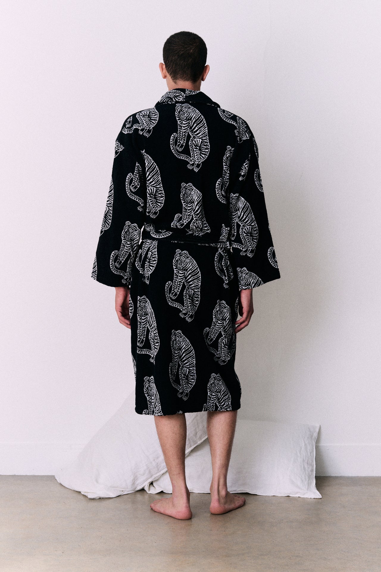 Unisex Towel Robe Sansindo Print Black Cream