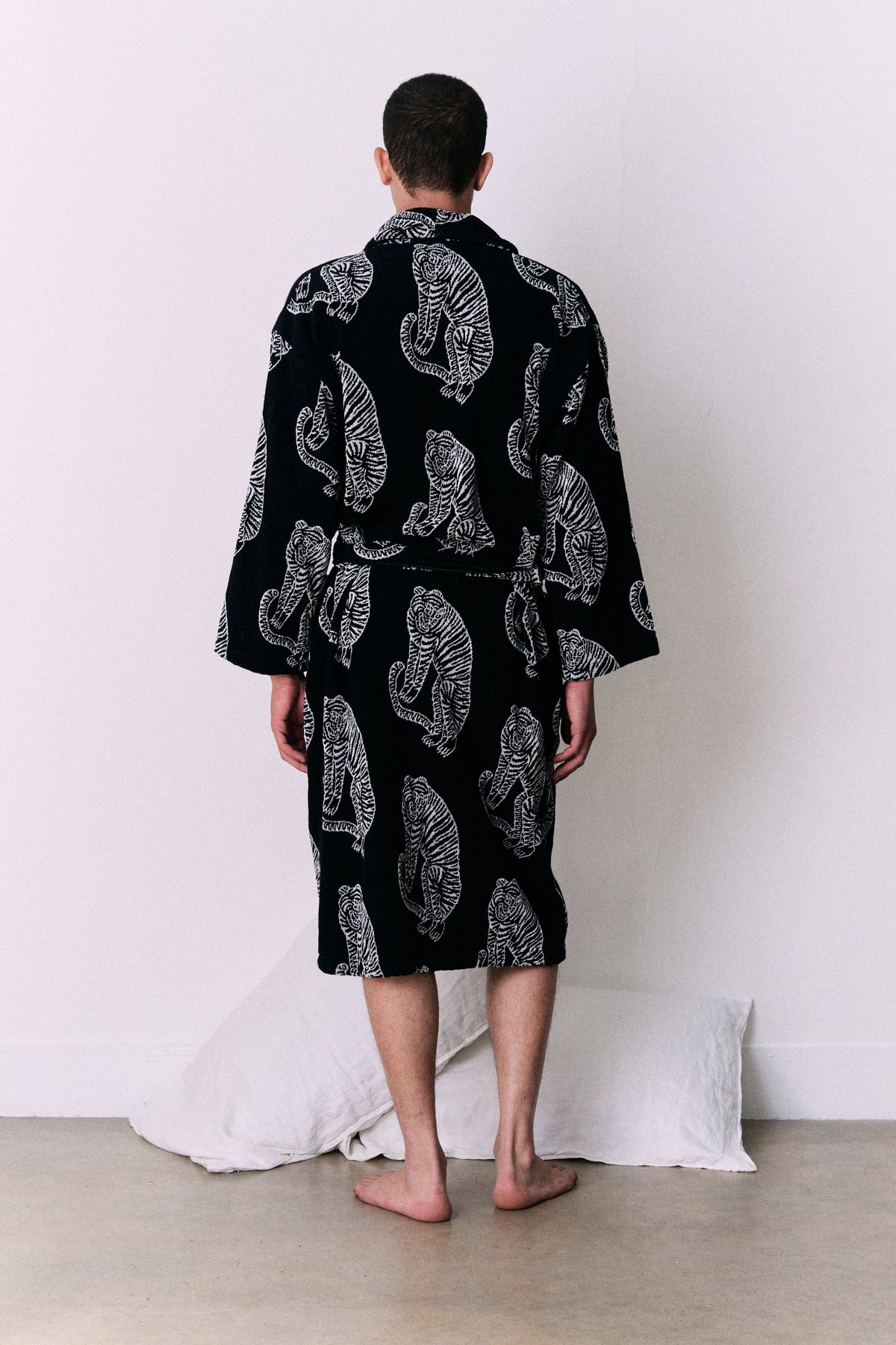 Unisex Towel Robe Sansindo Print Black Cream