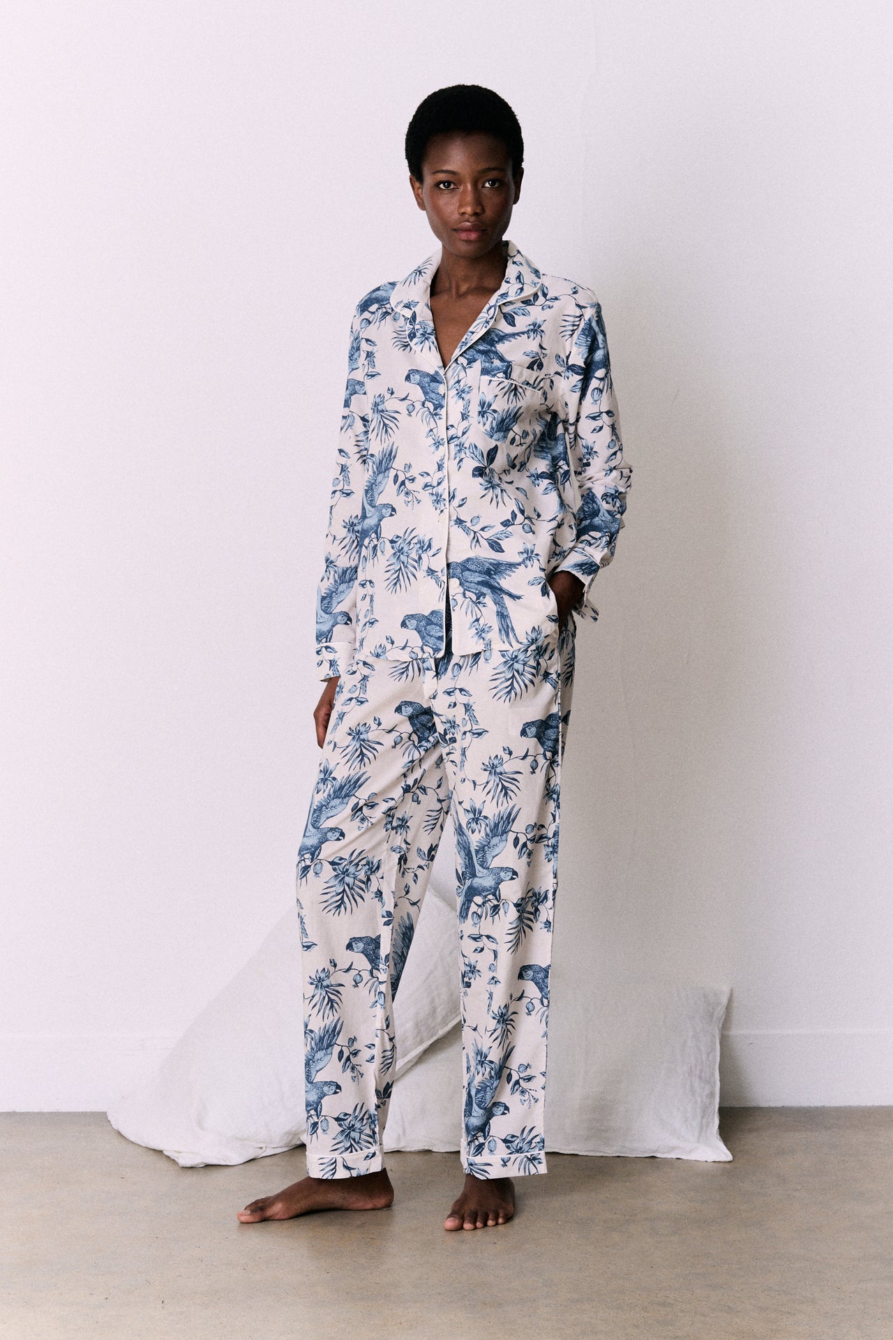 Long Pyjama Set Bromley Parrot Print Cream/Blue