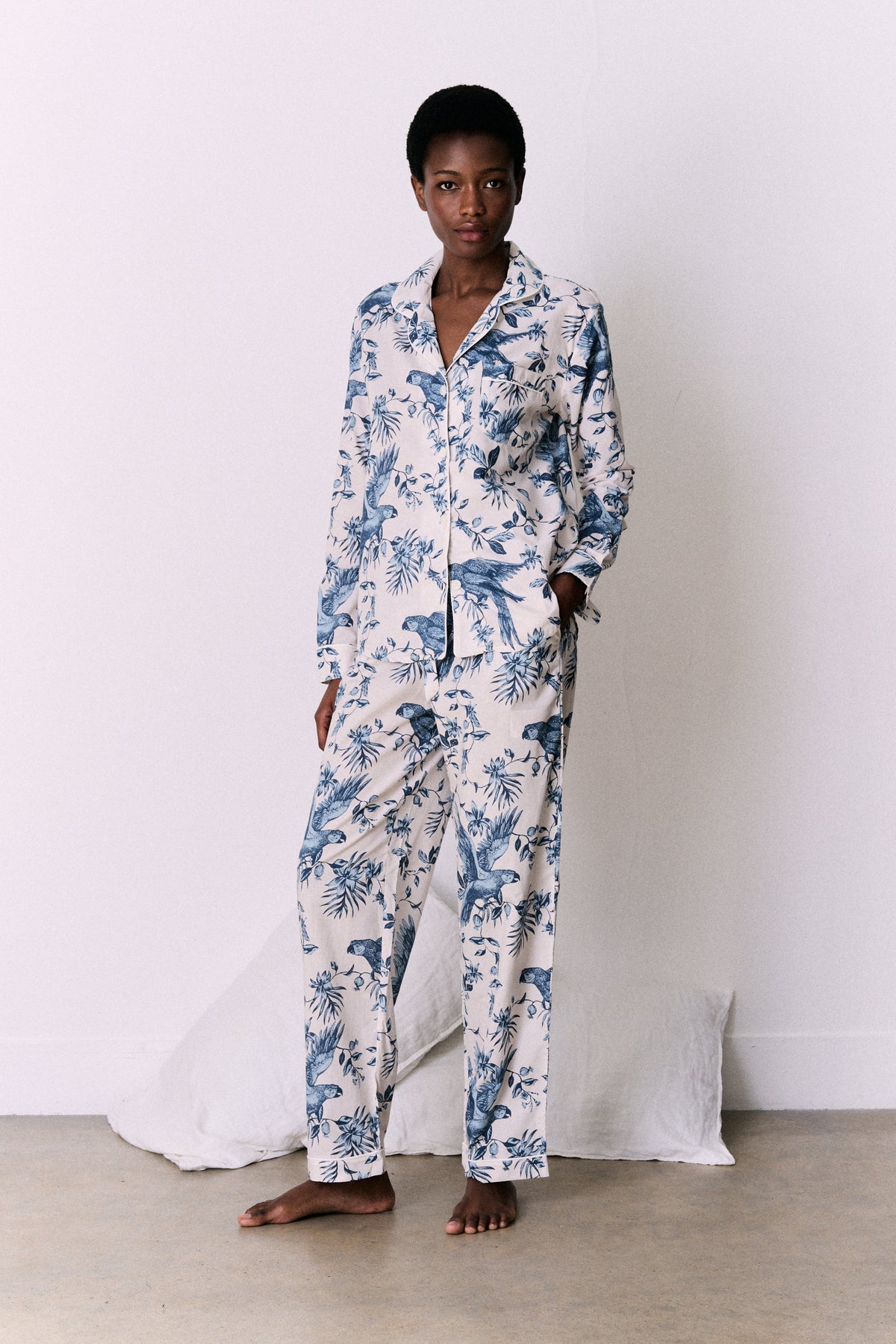Long Pyjama Set Bromley Parrot Print Cream/Blue