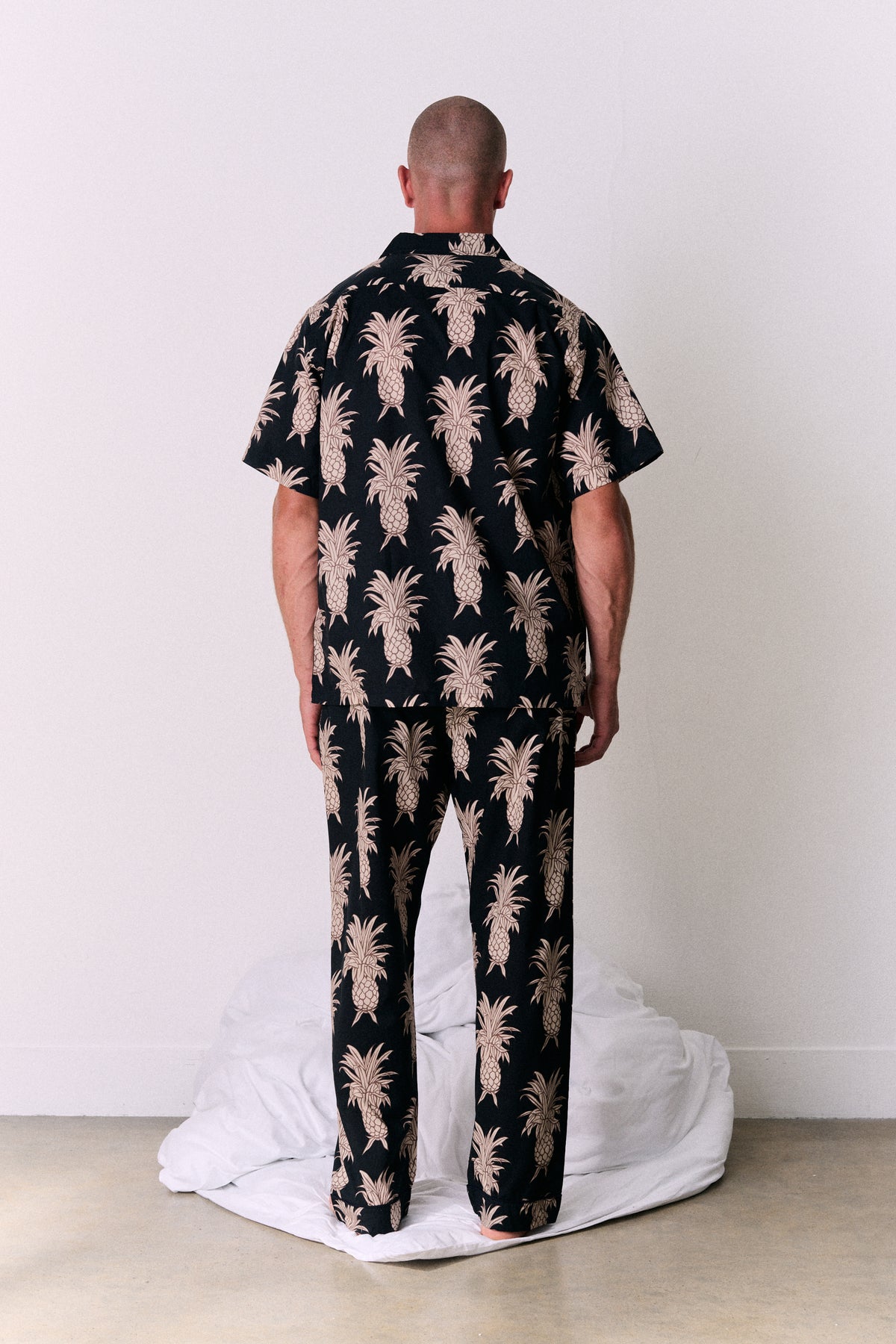 Men’s Cuban Long Pyjama Set Howie Pineapple Print Black/Gold
