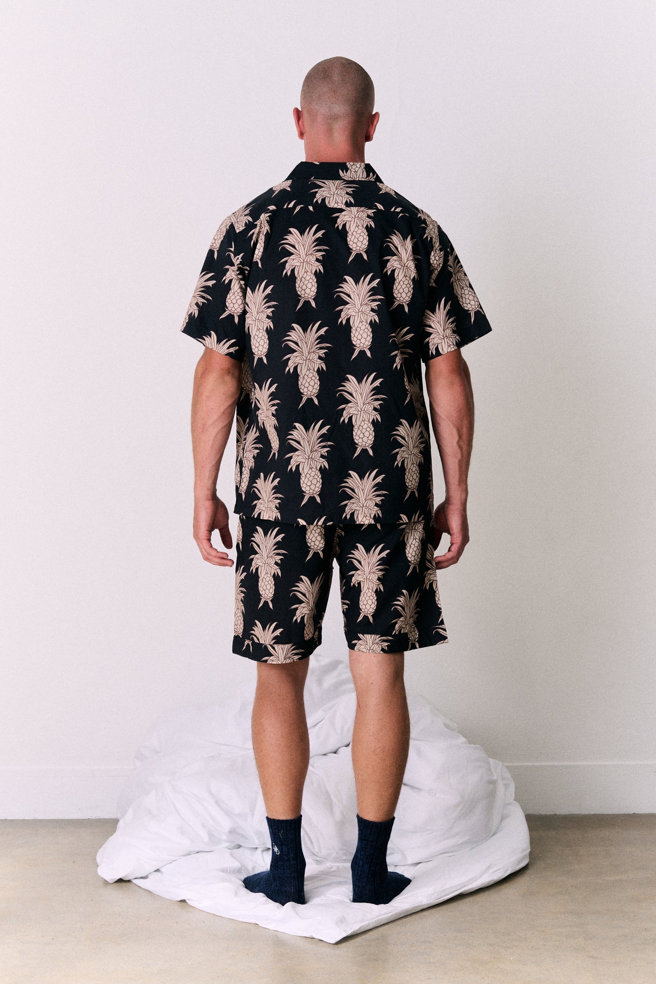 Men’s Cuban Pyjama Set Howie Pineapple Print Black/Gold