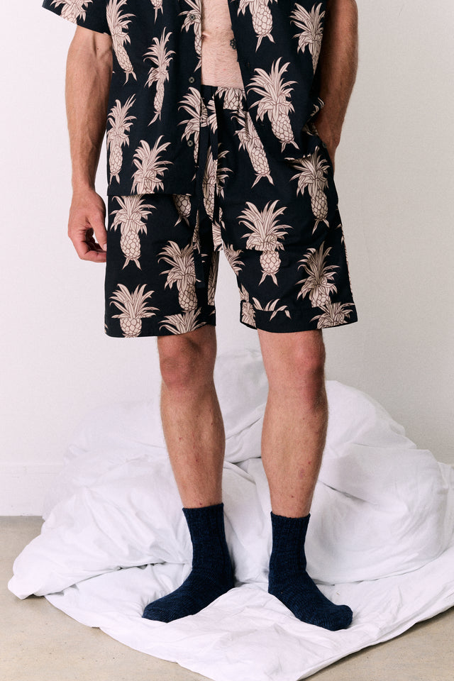 Men’s Pyjama Shorts Howie Pineapple Print Black/Gold
