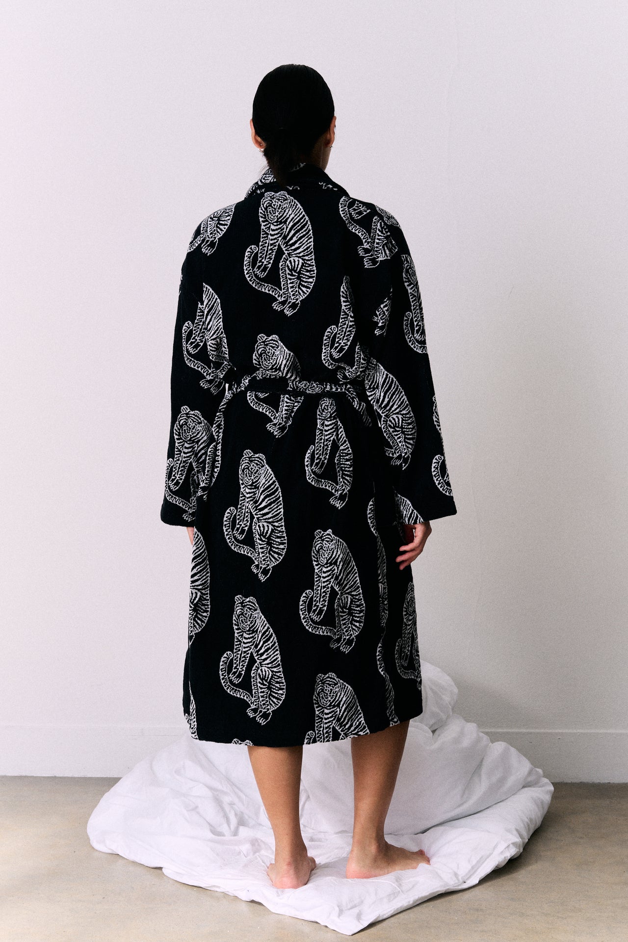 Unisex Towel Robe Sansindo Print Black Cream