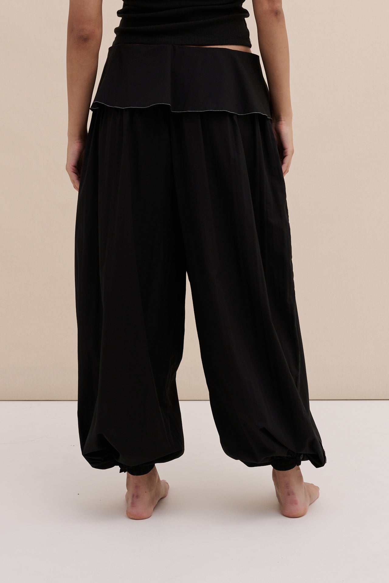 Relaxed Balloon Leg Trousers Contrast Stitch Black