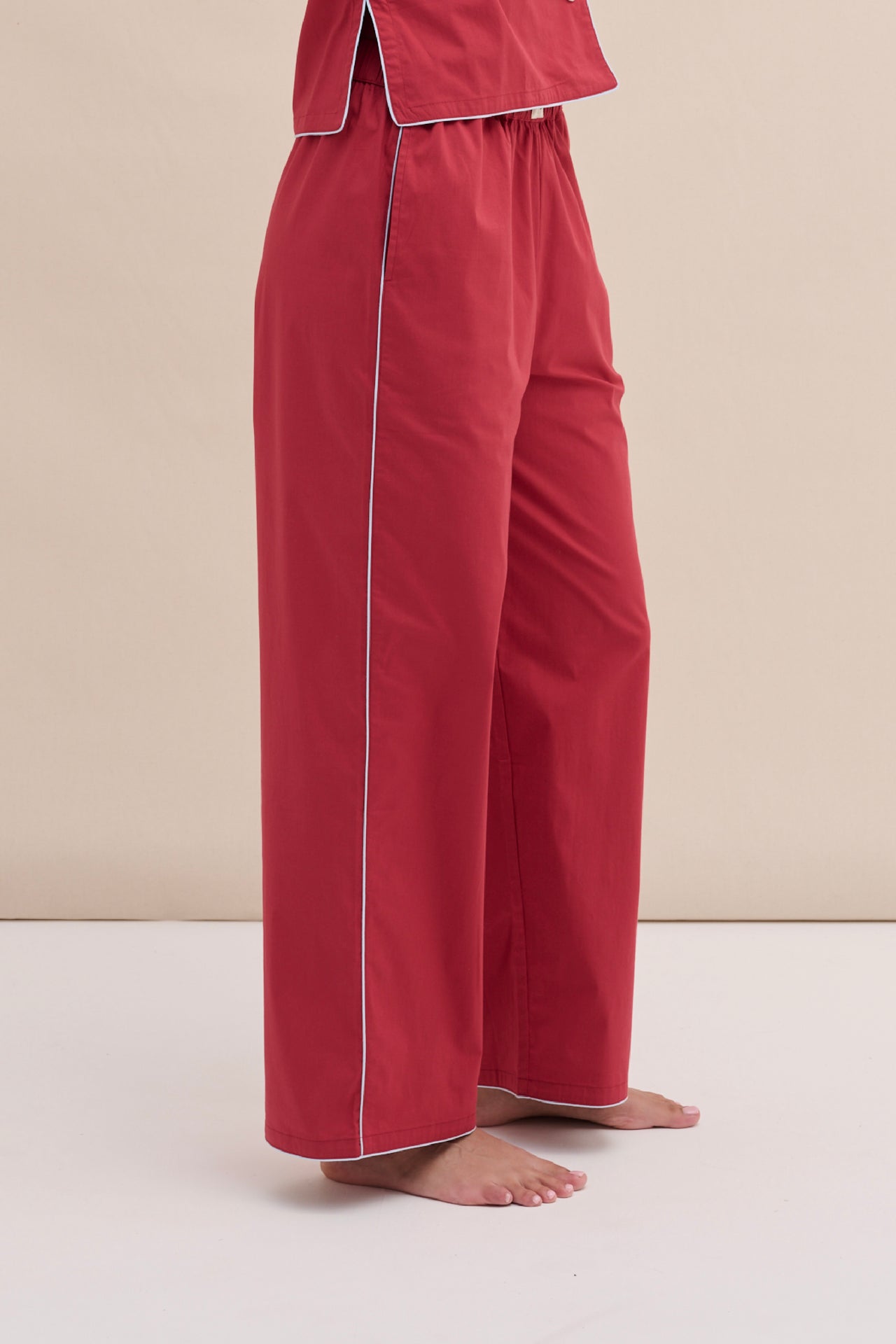 402 Trousers Red