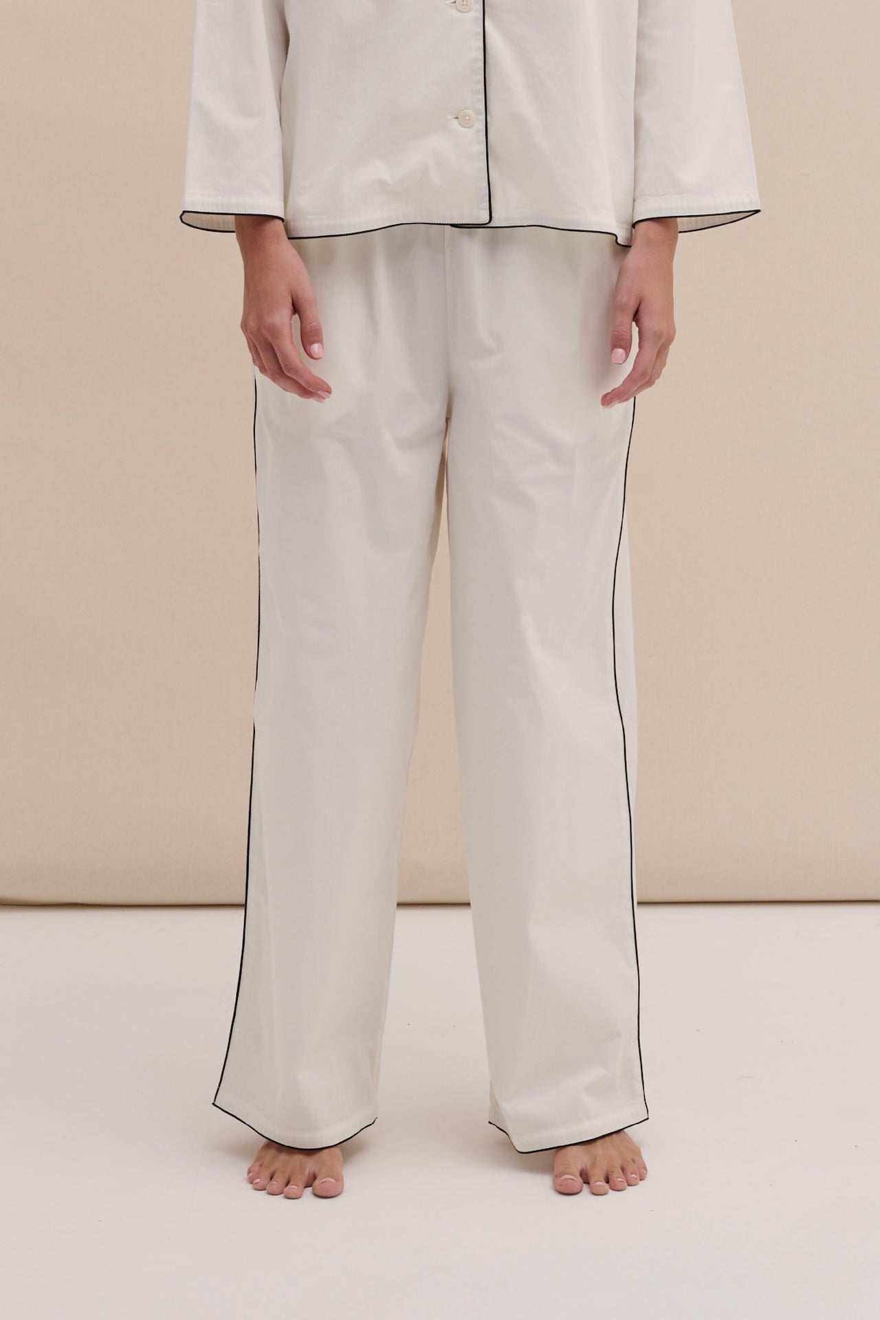 402 Trousers Cream