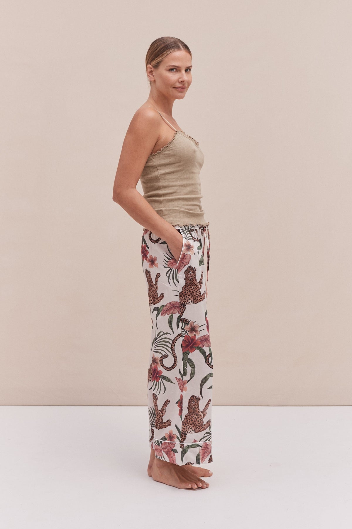 Pointelle Soft V Tank Top Khaki