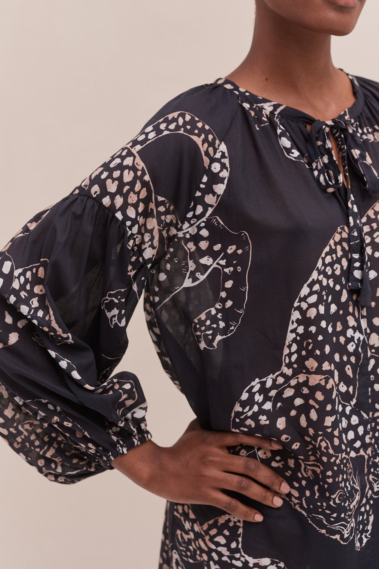 Blouson Sleeve Kaftan The Jag Print Navy