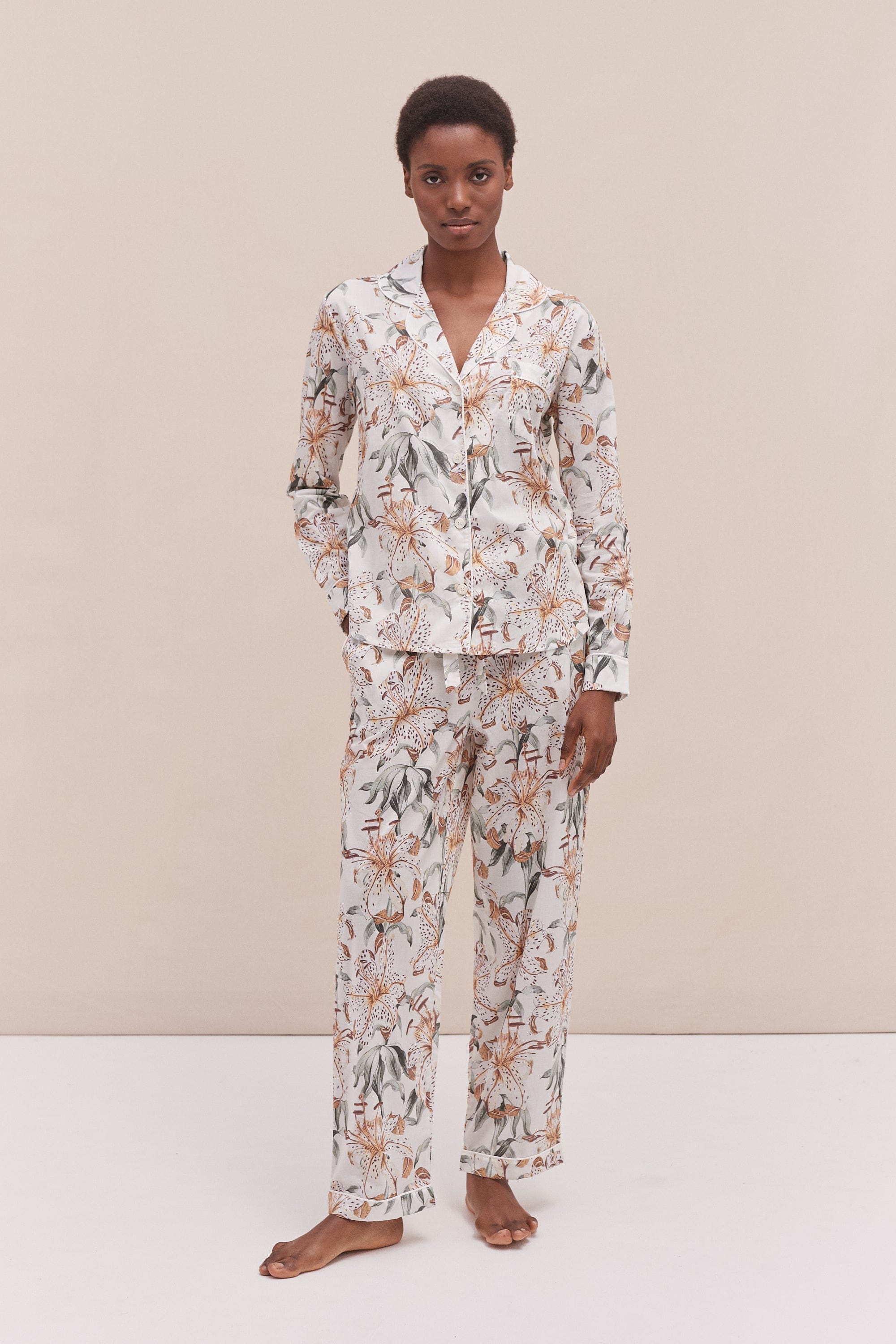 Desmond & Dempsey パジャマ ルームウエア セットアップ Long Pyjama Set Lilium Cream – Desmond Dempsey