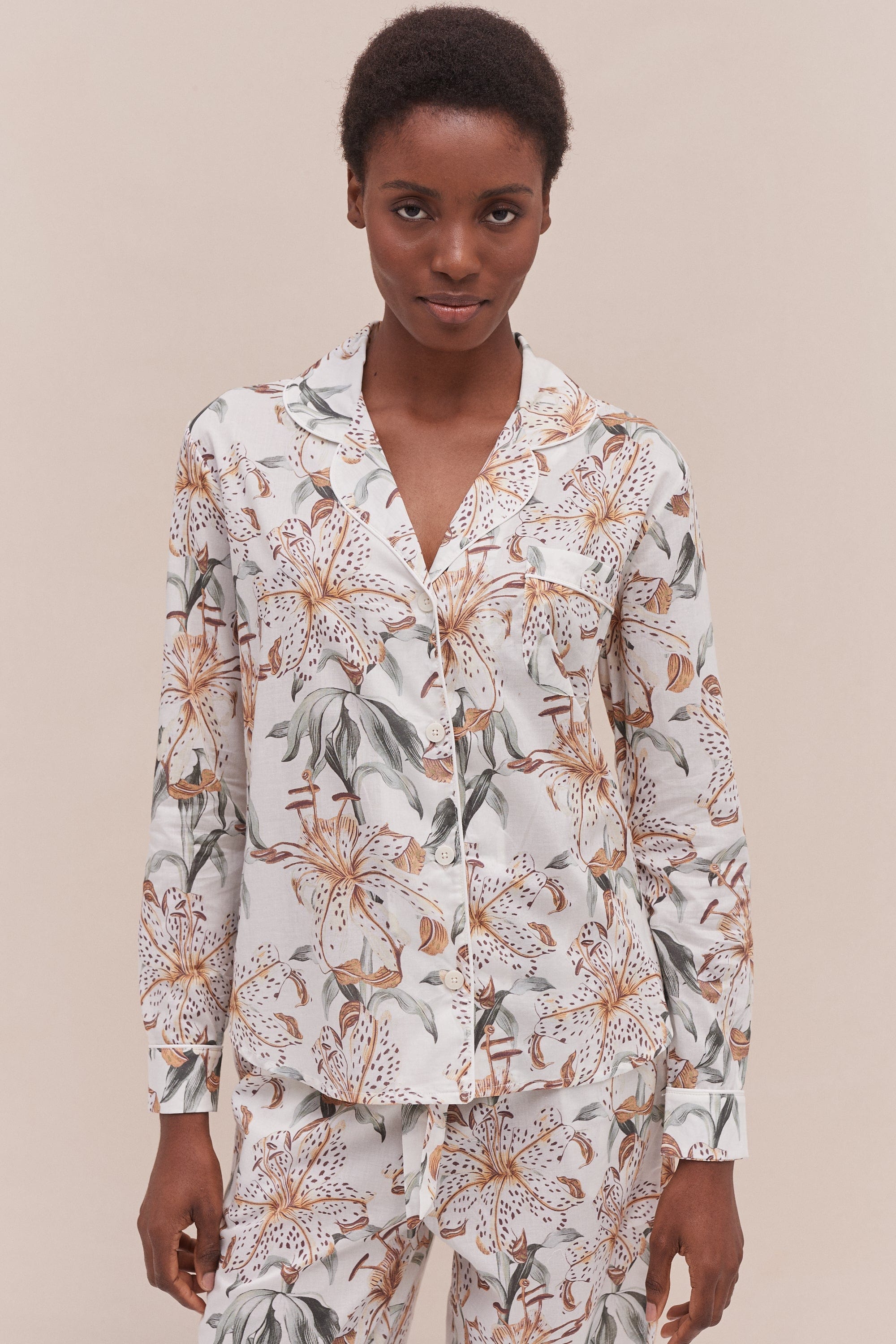 Desmond & Dempsey パジャマ ルームウエア セットアップ Long Pyjama Set Lilium Cream – Desmond Dempsey