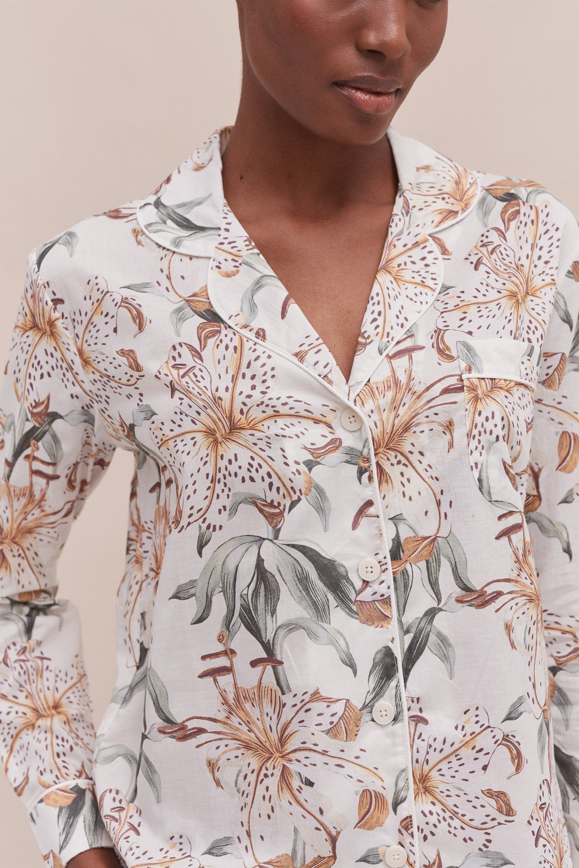 Desmond & Dempsey パジャマ ルームウエア セットアップ Long Pyjama Set Lilium Cream – Desmond Dempsey