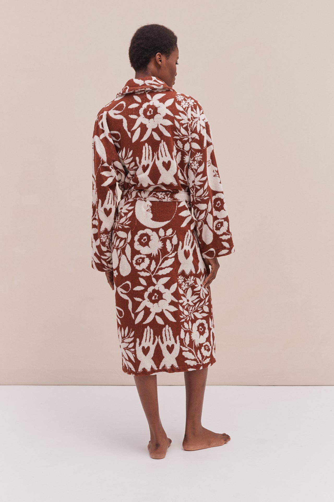 Unisex Towel Robe Idle Hands Mocha/Cream