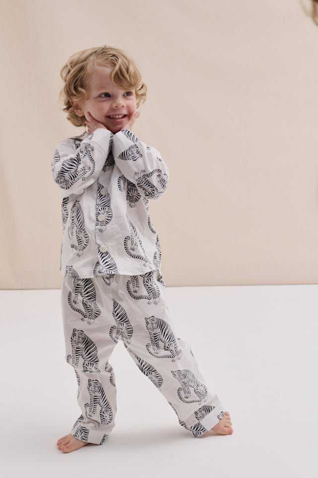 Kids 402 Long Pyjama Set Sansindo White/Black