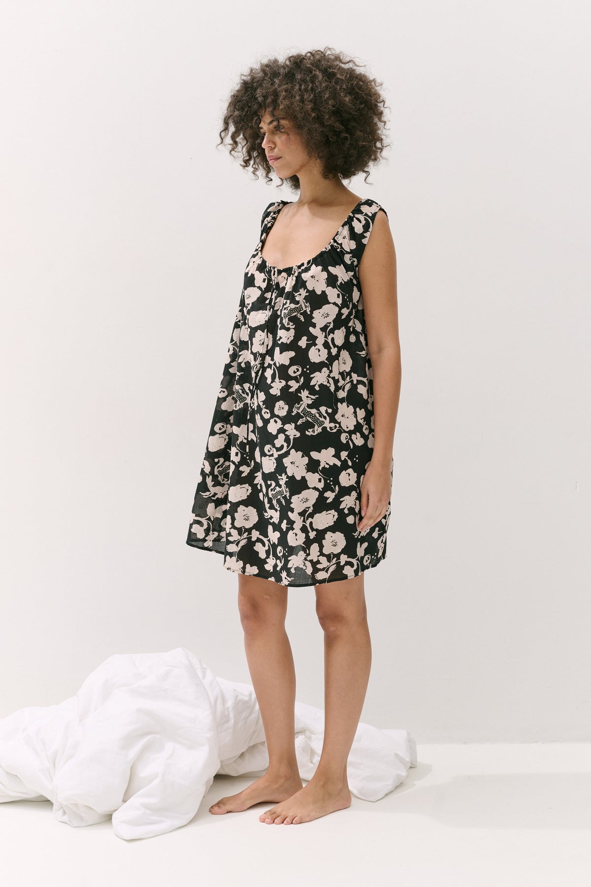 Light & Easy Nightie Bunny Black/Cream