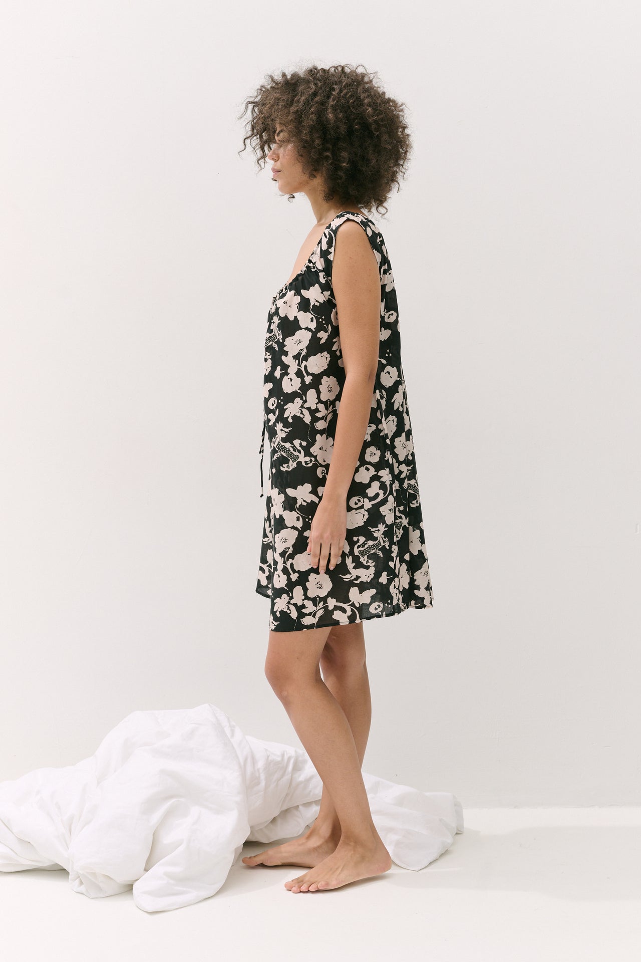 Light & Easy Nightie Bunny Black/Cream