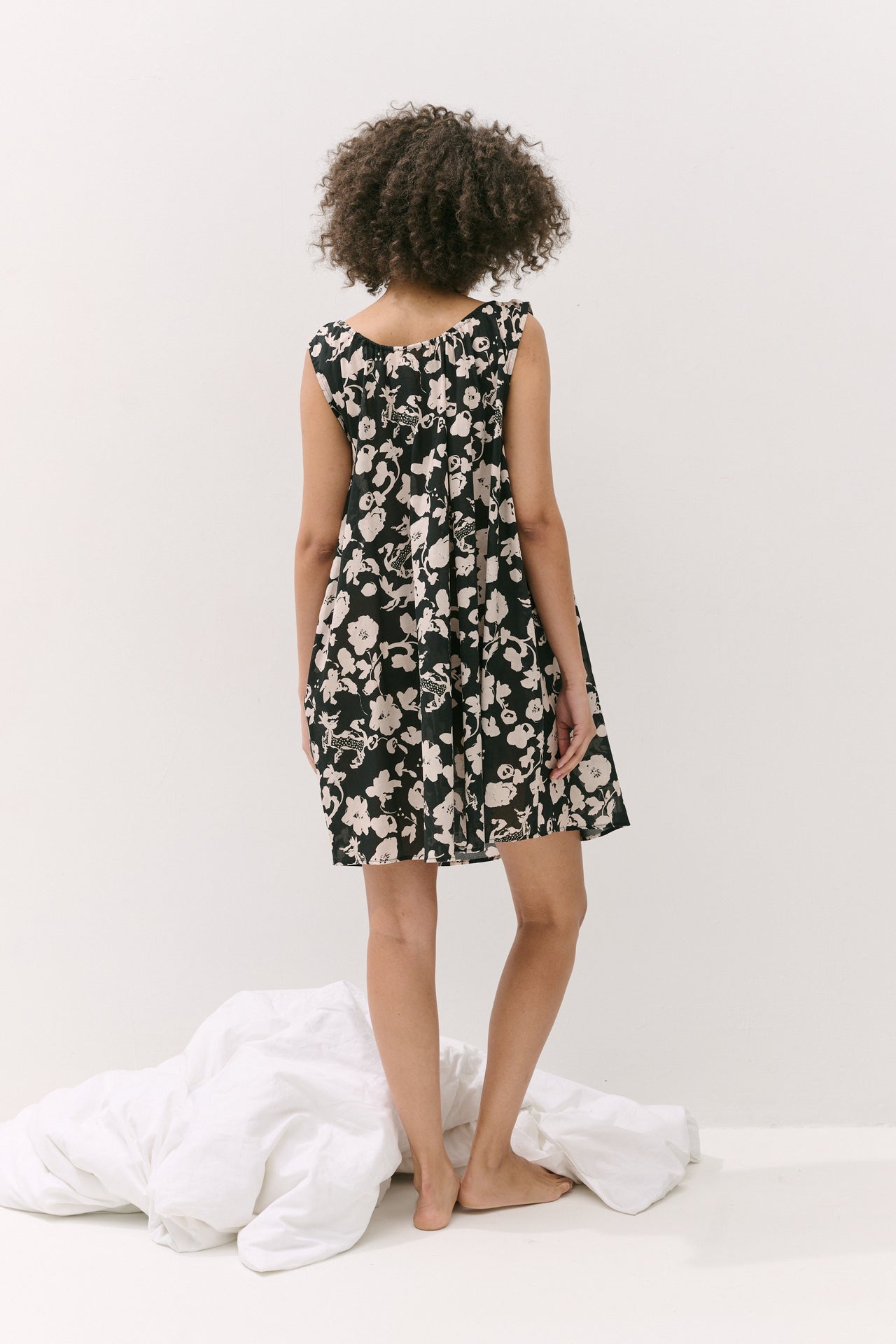Light & Easy Nightie Bunny Black/Cream