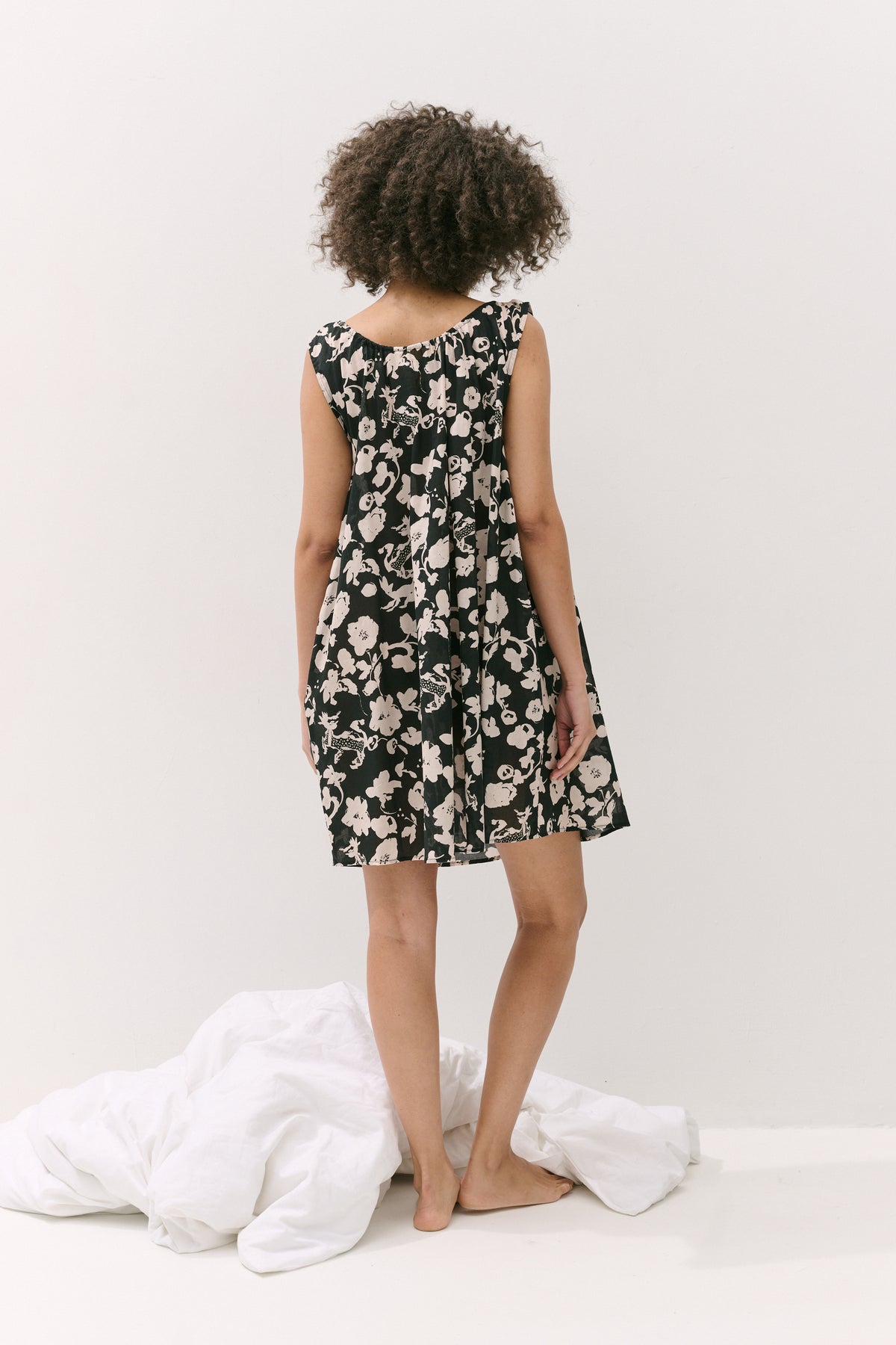 Light & Easy Nightie Bunny Black/Cream