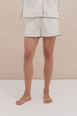 402 Shorts Cream